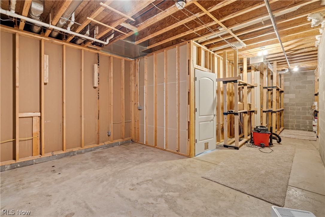 8021 Grayson Drive Canfield OH 44406