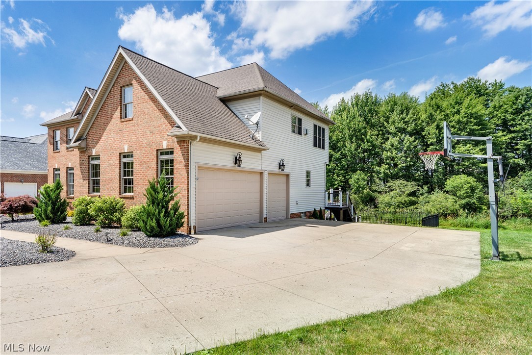 8021 Grayson Drive Canfield OH 44406