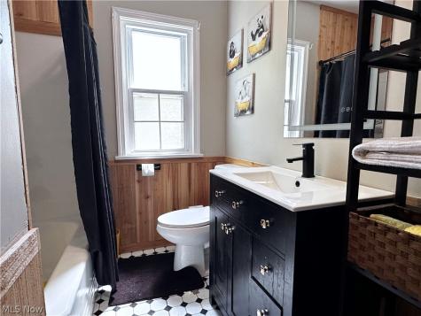 614 Hartzell Drive Norton OH 44203