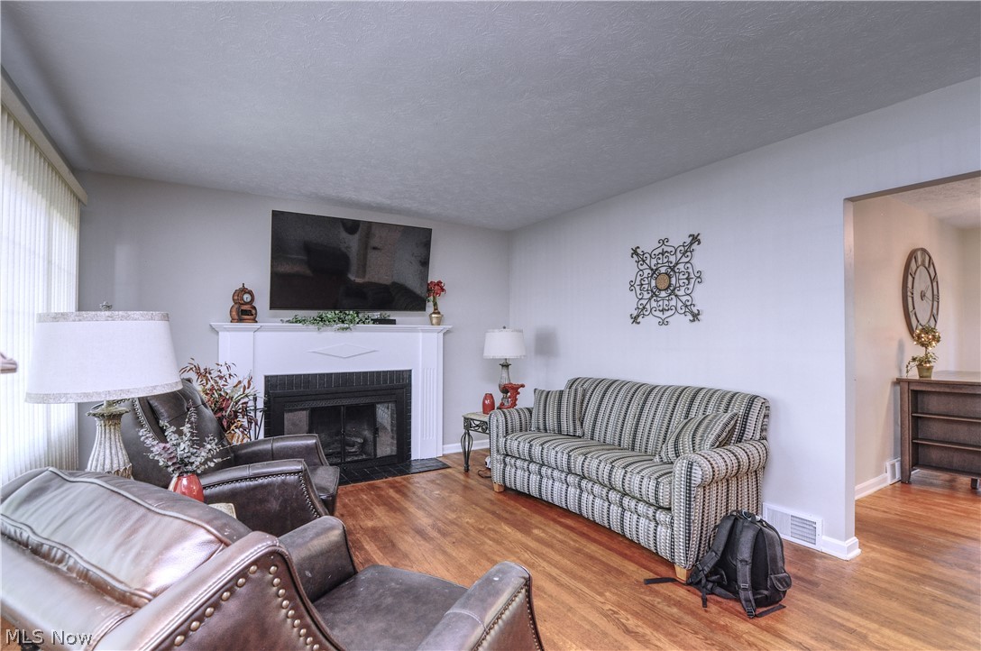 614 Hartzell Drive Norton OH 44203