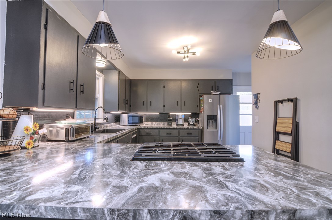 614 Hartzell Drive Norton OH 44203