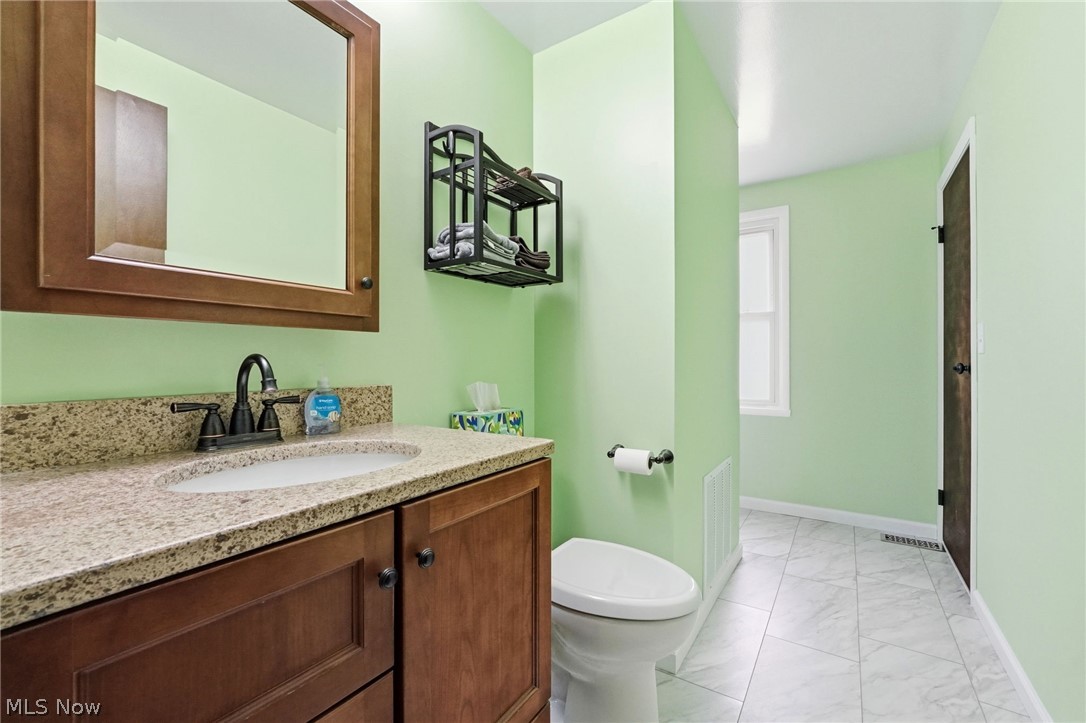915 Old Farm Trail Medina OH 44256