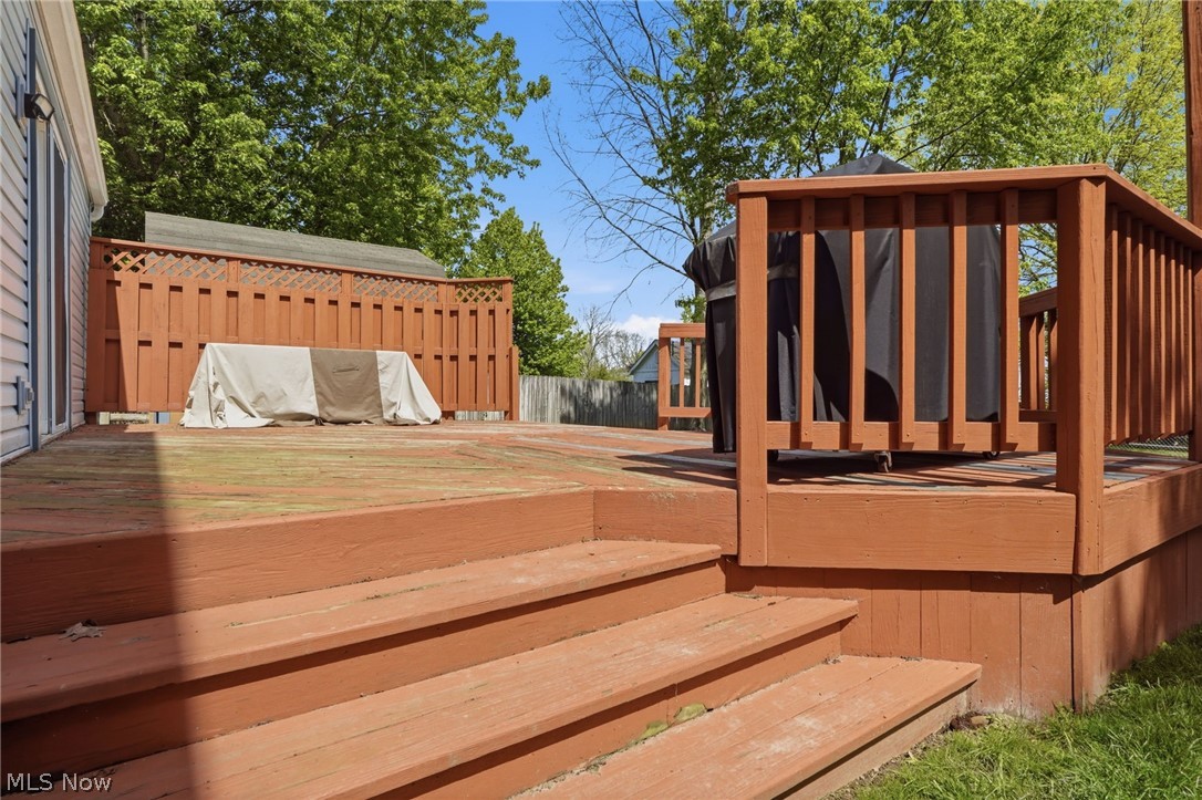 915 Old Farm Trail Medina OH 44256