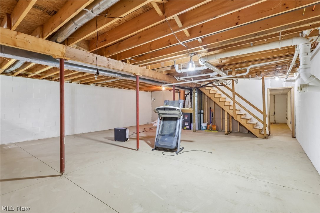 7478 Smalley Road Windham OH 44288