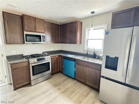 29516 Cresthaven Drive Willowick OH 44095