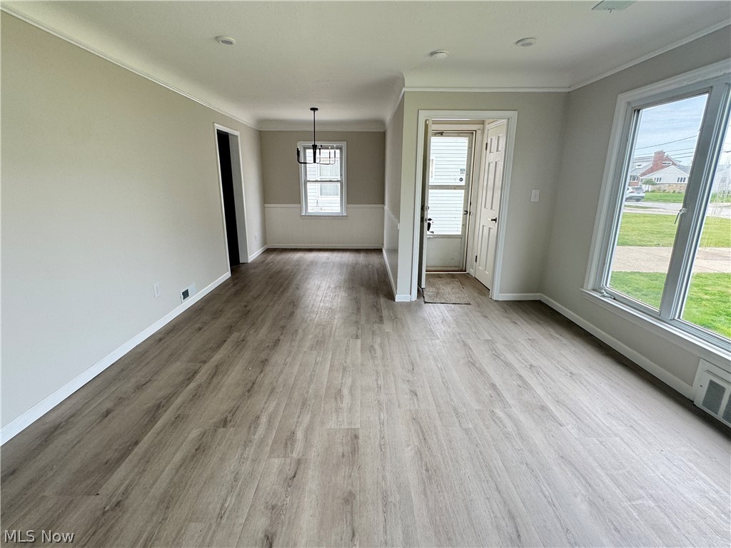 29516 Cresthaven Drive Willowick OH 44095