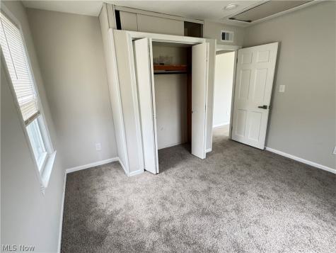 29516 Cresthaven Drive Willowick OH 44095