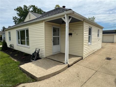 29516 Cresthaven Drive Willowick OH 44095