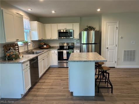 3208 Brentwood Drive Akron OH 44312