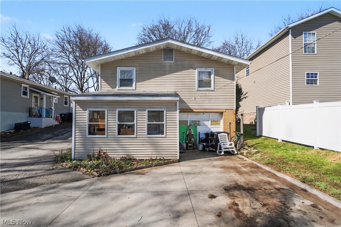473 Leeds Street Akron OH 44305