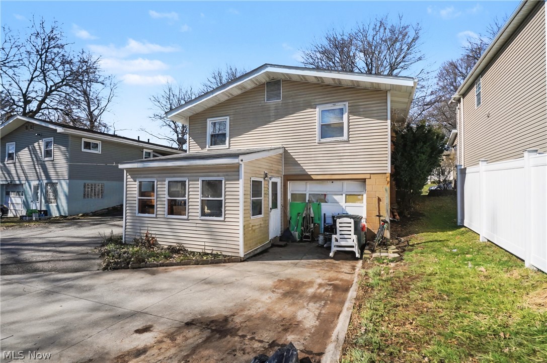 473 Leeds Street Akron OH 44305
