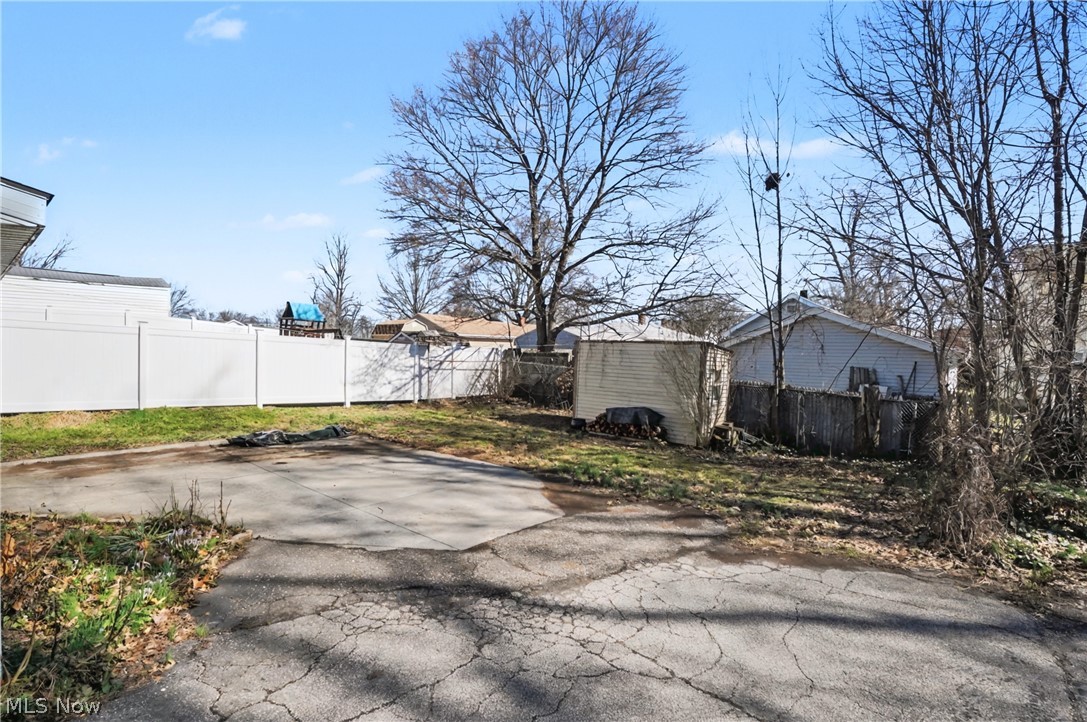 473 Leeds Street Akron OH 44305