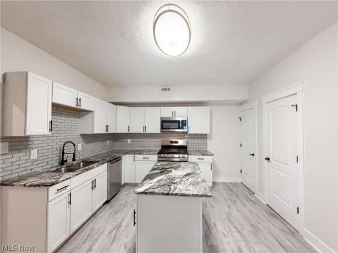 3407 Erin Avenue Cleveland OH 44113