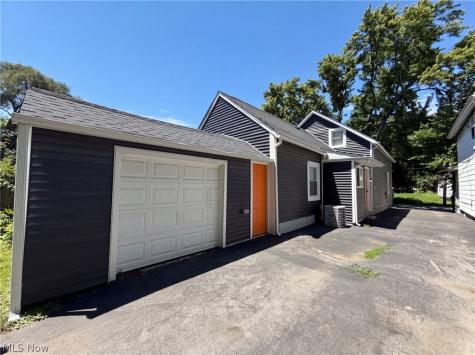 3407 Erin Avenue Cleveland OH 44113