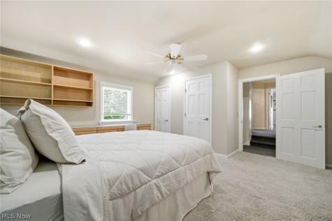 2081 Temblethurst Road Cleveland OH 44121