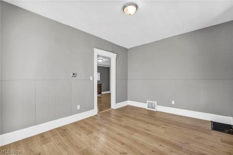 3822 Carlyle Avenue Cleveland OH 44109