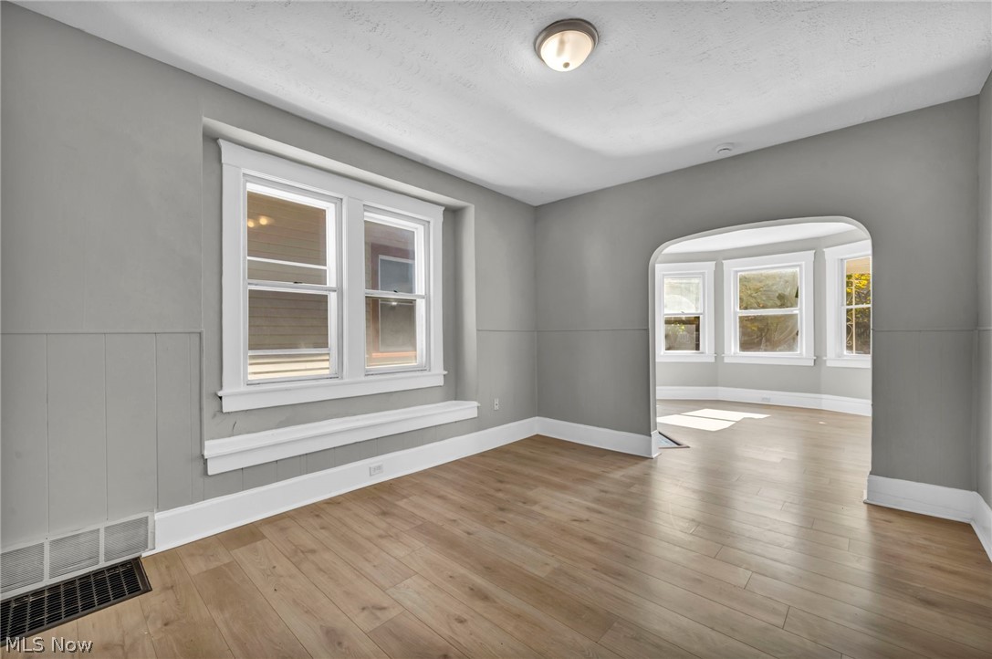 3822 Carlyle Avenue Cleveland OH 44109