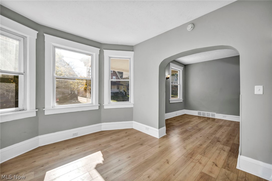 3822 Carlyle Avenue Cleveland OH 44109