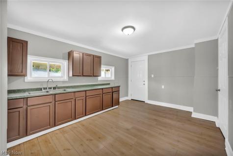 3822 Carlyle Avenue Cleveland OH 44109