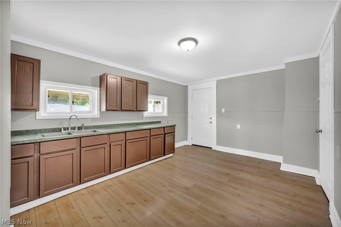3822 Carlyle Avenue Cleveland OH 44109