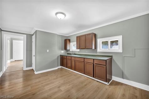 3822 Carlyle Avenue Cleveland OH 44109
