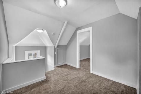 3822 Carlyle Avenue Cleveland OH 44109