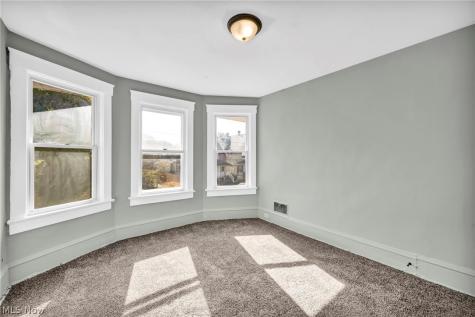 3822 Carlyle Avenue Cleveland OH 44109