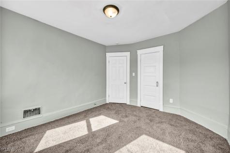 3822 Carlyle Avenue Cleveland OH 44109