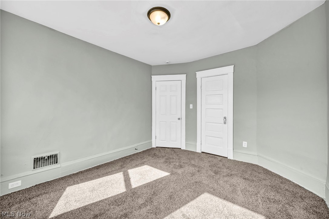 3822 Carlyle Avenue Cleveland OH 44109