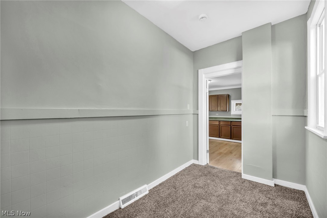 3822 Carlyle Avenue Cleveland OH 44109