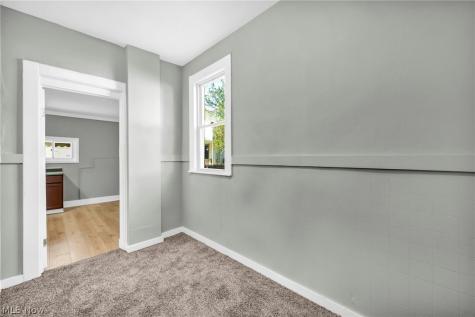 3822 Carlyle Avenue Cleveland OH 44109