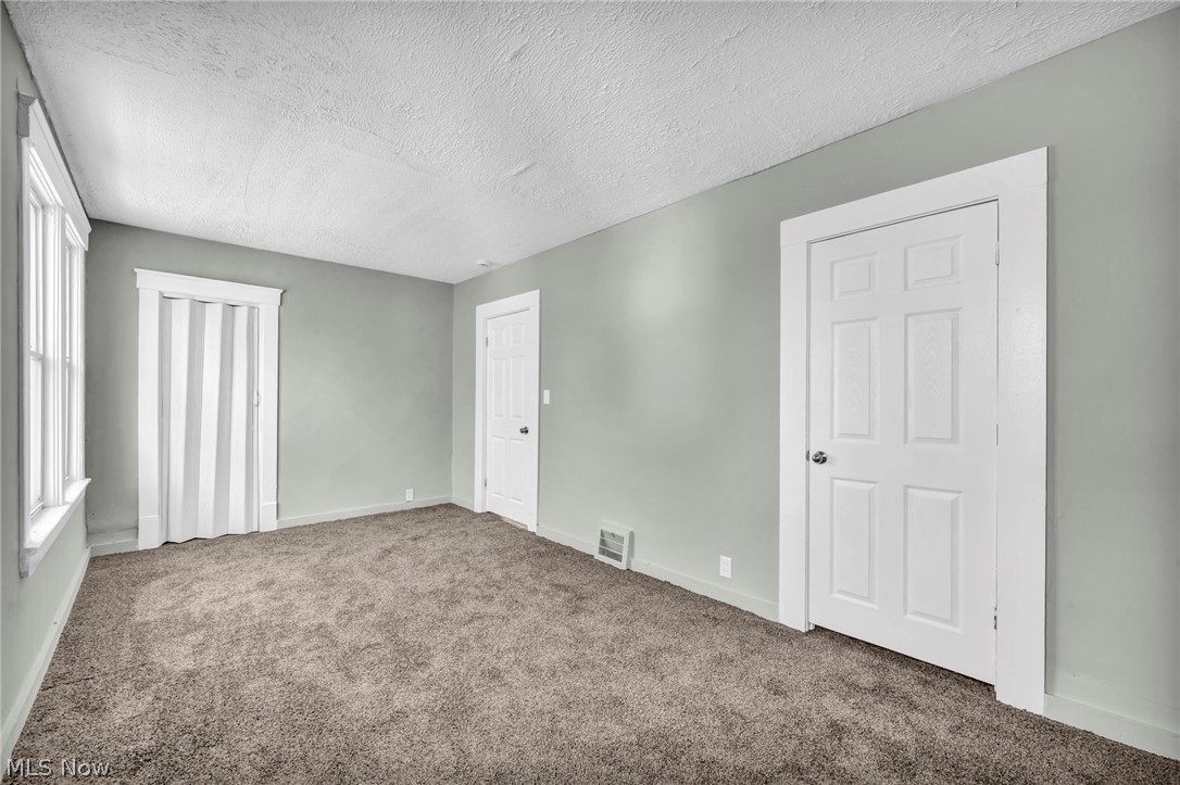 3822 Carlyle Avenue Cleveland OH 44109