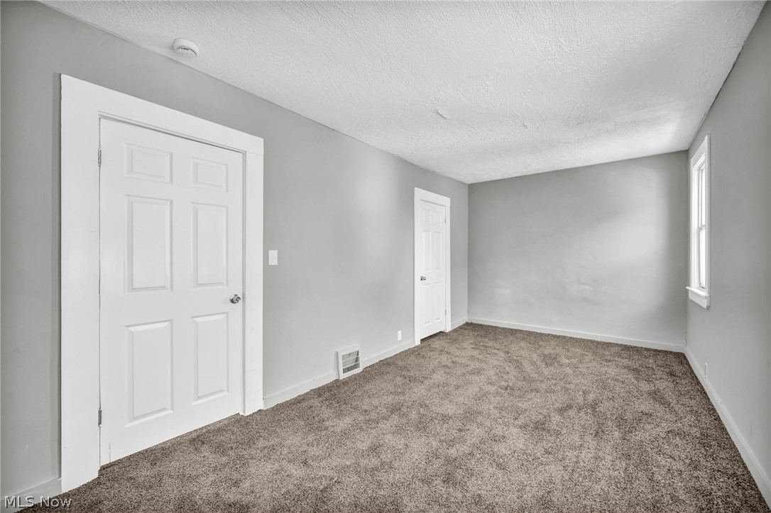 3822 Carlyle Avenue Cleveland OH 44109
