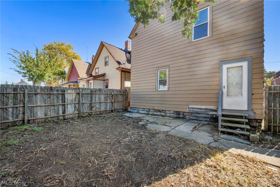 3822 Carlyle Avenue Cleveland OH 44109