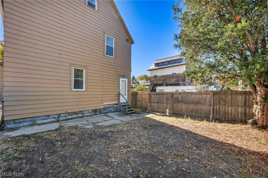 3822 Carlyle Avenue Cleveland OH 44109
