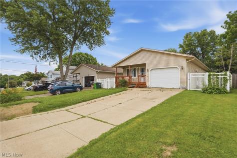 1094 Stratford Street Barberton OH 44203