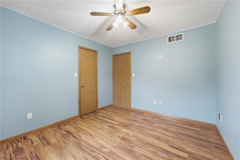 1094 Stratford Street Barberton OH 44203
