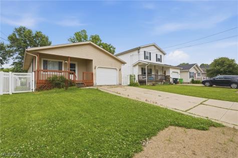 1094 Stratford Street Barberton OH 44203