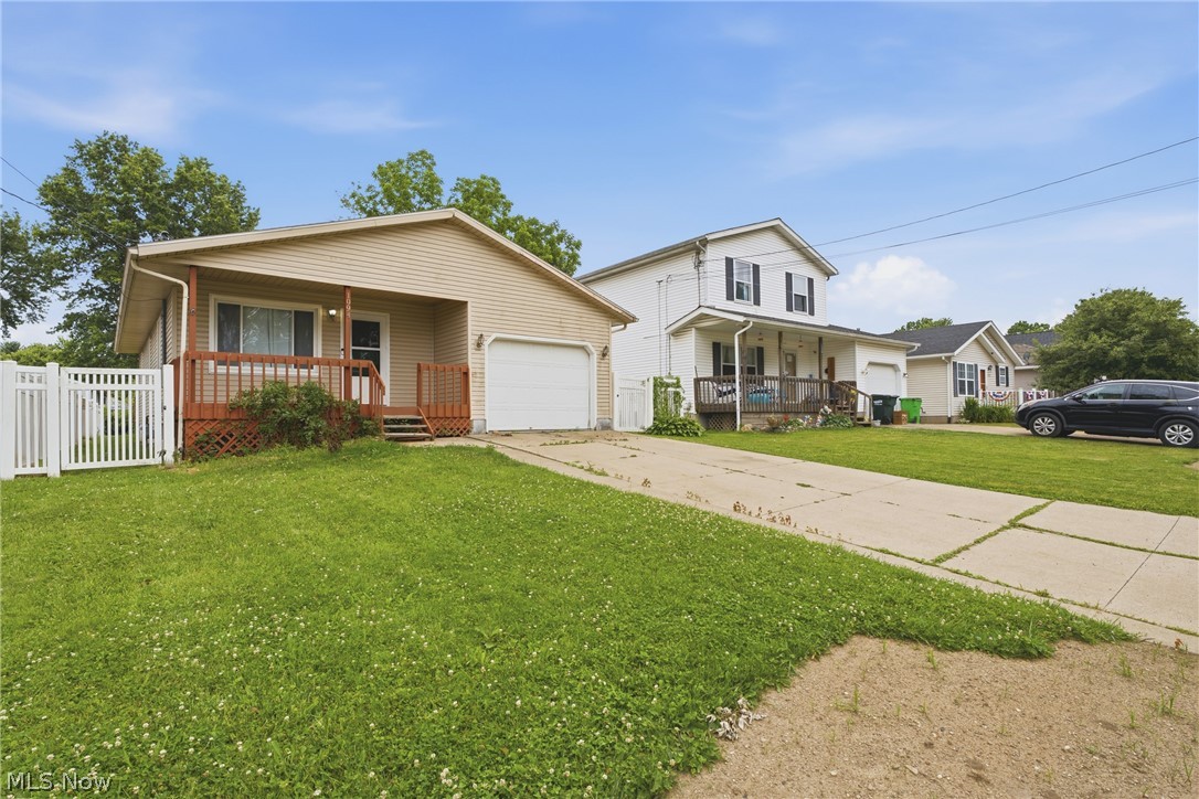 1094 Stratford Street Barberton OH 44203