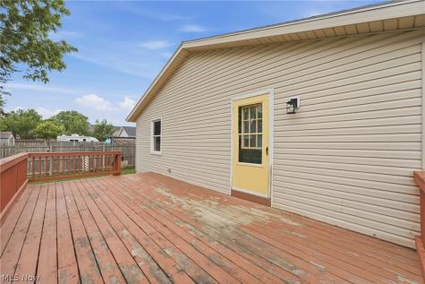 1094 Stratford Street Barberton OH 44203