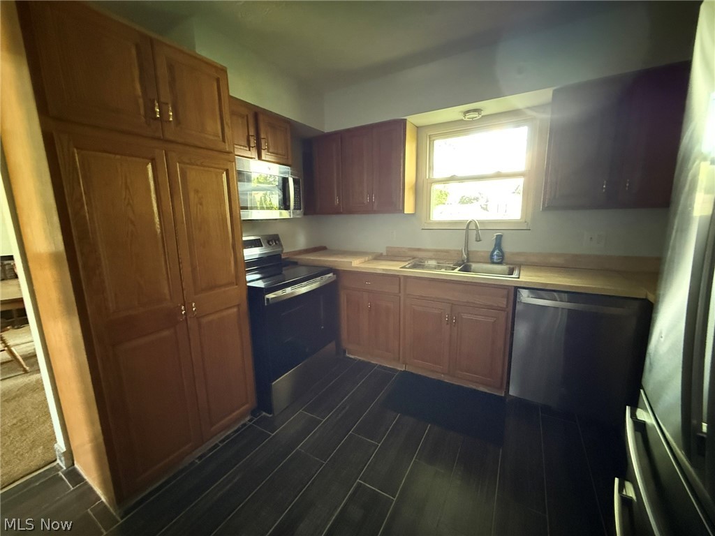 128 12th Street NW Strasburg OH 44680