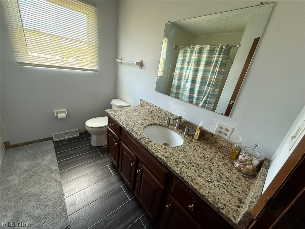 128 12th Street NW Strasburg OH 44680