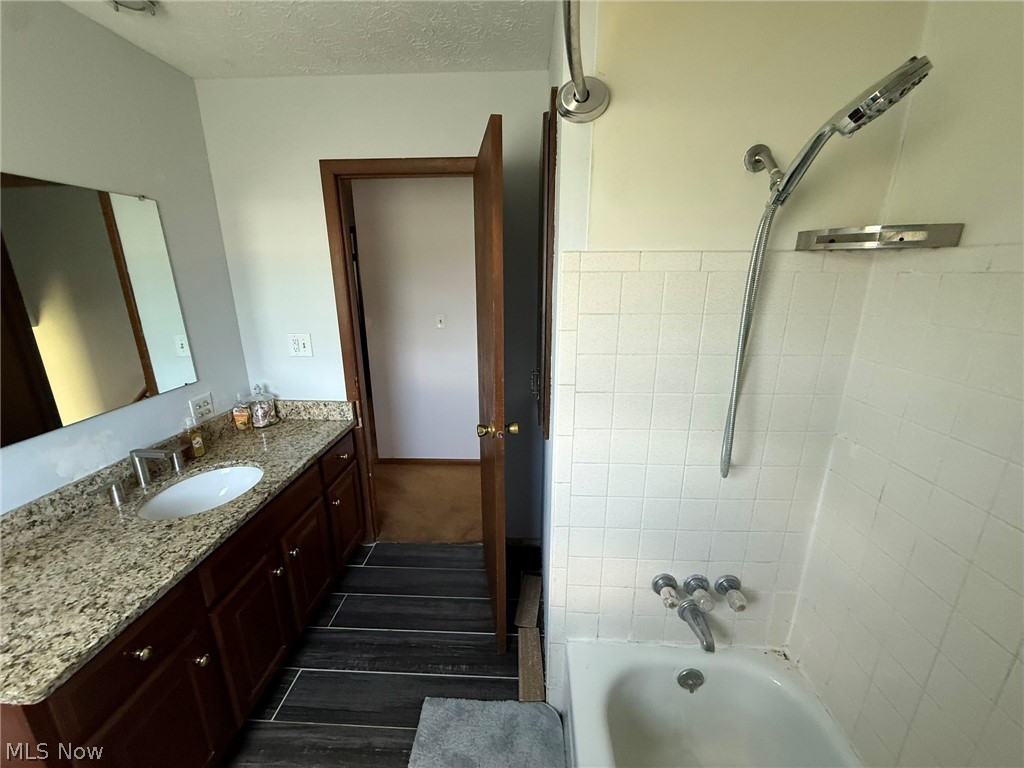128 12th Street NW Strasburg OH 44680