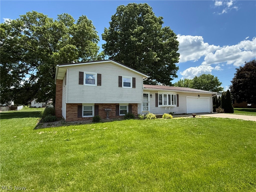 128 12th Street NW Strasburg OH 44680