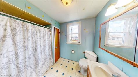 736 Oakmont Avenue Steubenville OH 43952