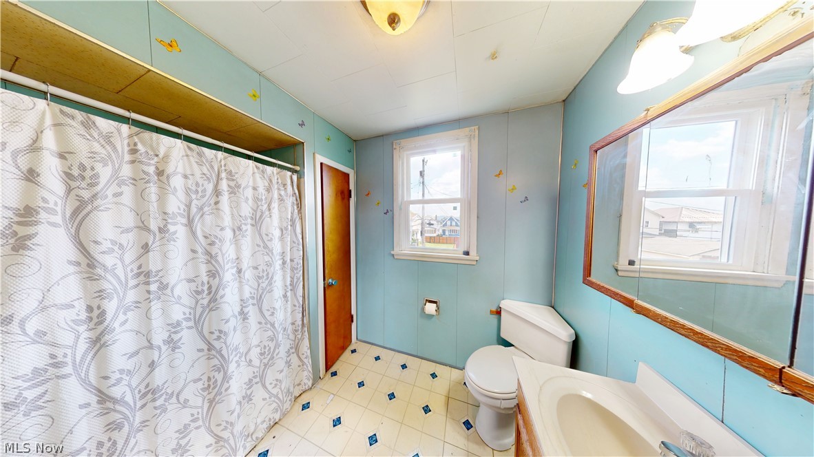 736 Oakmont Avenue Steubenville OH 43952