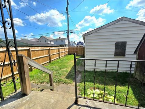 736 Oakmont Avenue Steubenville OH 43952