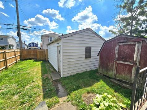 736 Oakmont Avenue Steubenville OH 43952