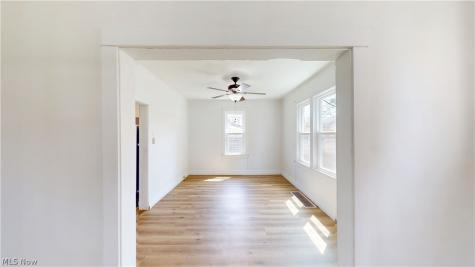 736 Oakmont Avenue Steubenville OH 43952