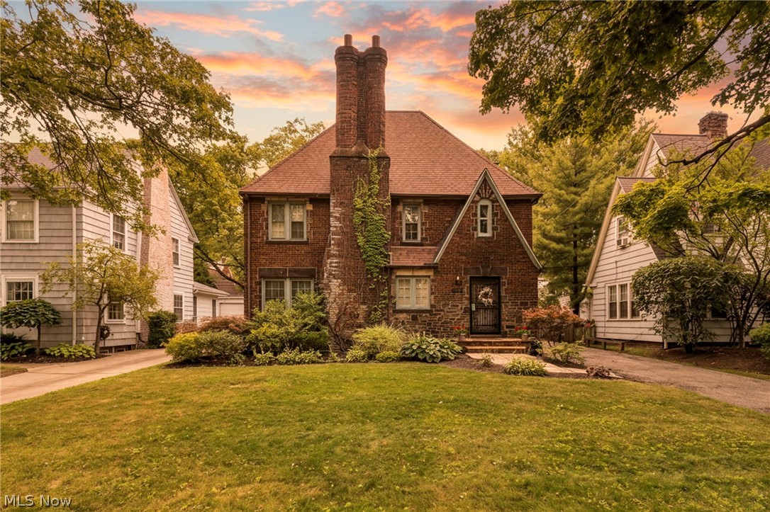 3295 Glencairn Road Shaker Heights OH 44122